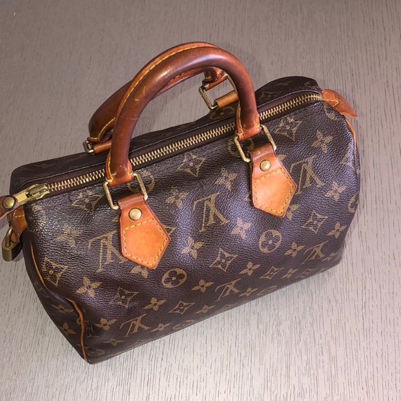 Louis Vuitton Handbags - Authentic Louis Vuitton Speedy bag